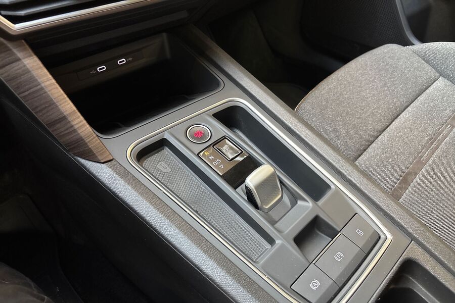 SEAT Leon Sportstourer vaihtoauto