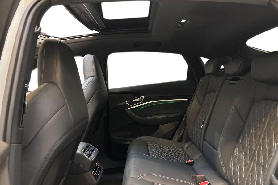 Audi Q8 e-tron vaihtoauto