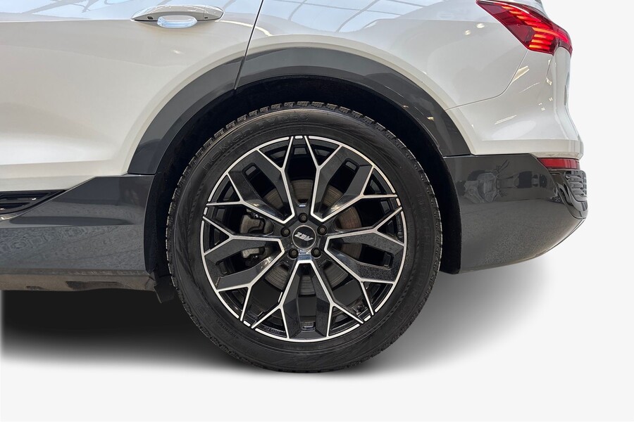 Audi Q8 e-tron vaihtoauto