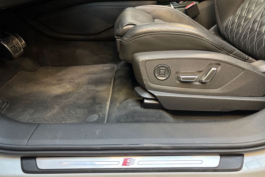 Audi Q8 e-tron vaihtoauto