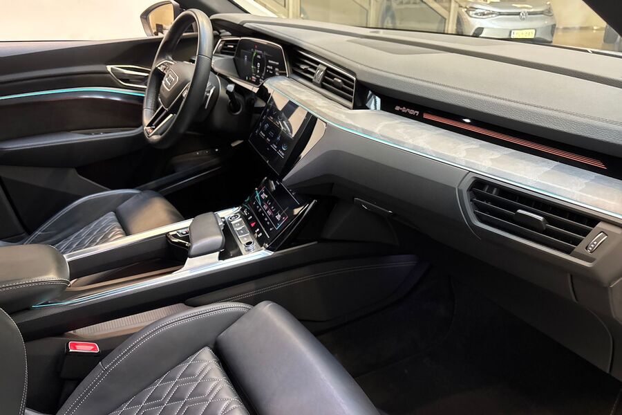 Audi Q8 e-tron vaihtoauto