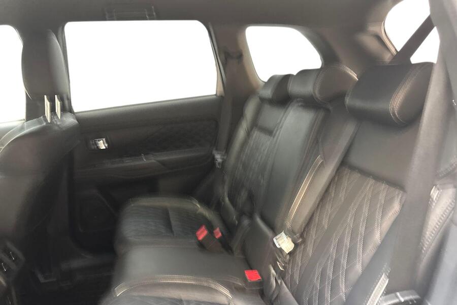 Mitsubishi Outlander PHEV vaihtoauto