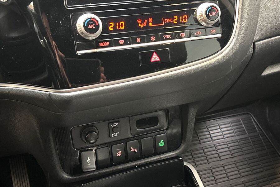 Mitsubishi Outlander PHEV vaihtoauto