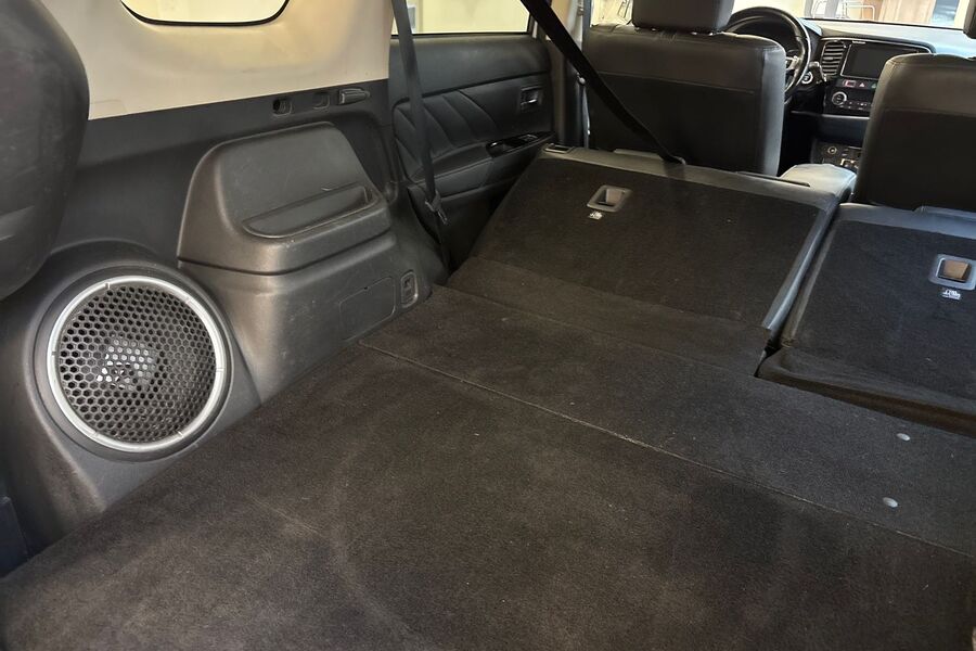 Mitsubishi Outlander PHEV vaihtoauto