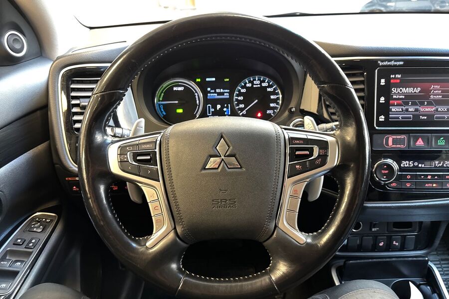 Mitsubishi Outlander PHEV vaihtoauto