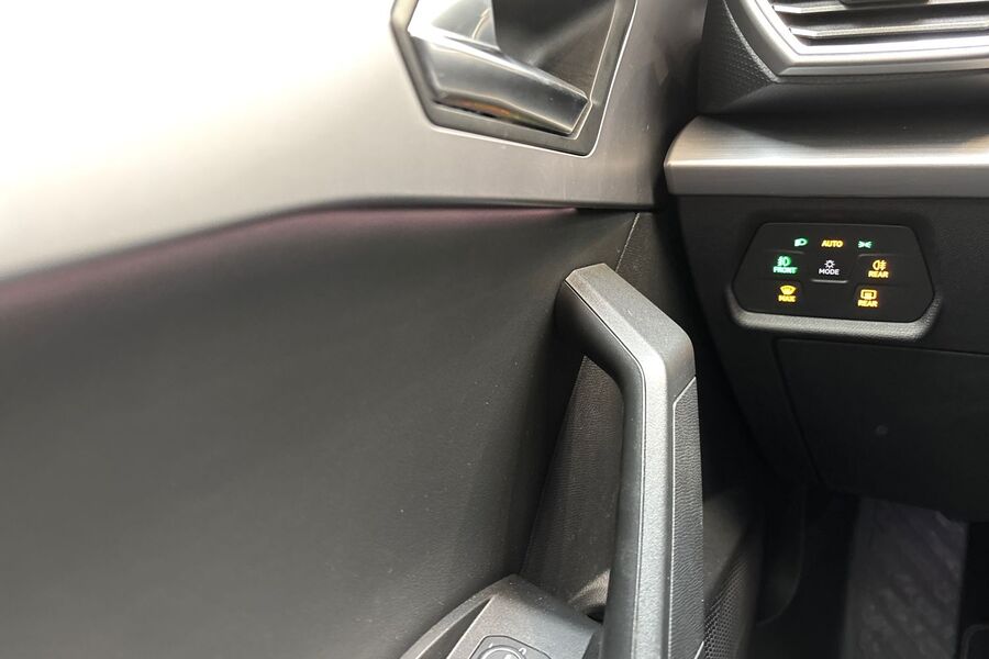 SEAT Leon Sportstourer vaihtoauto