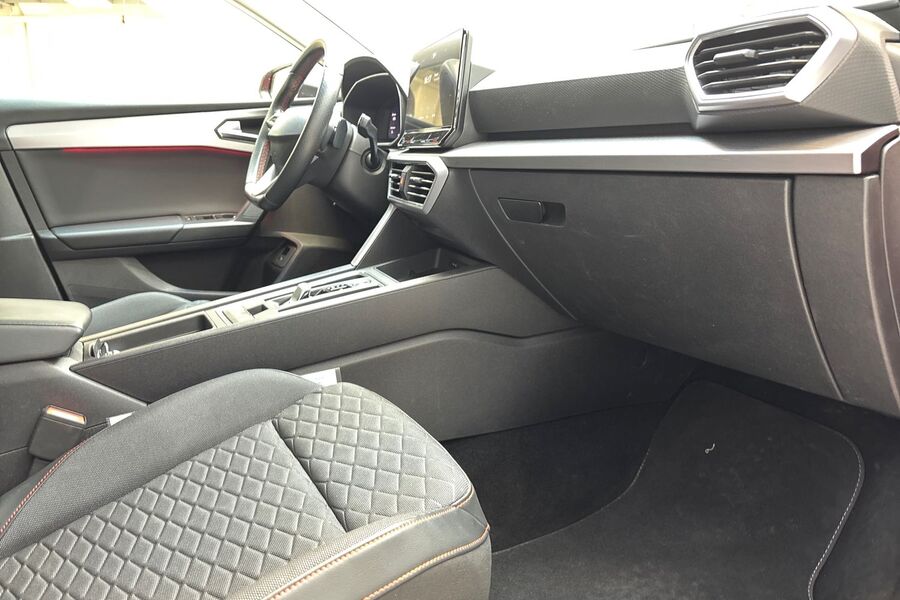 SEAT Leon Sportstourer vaihtoauto