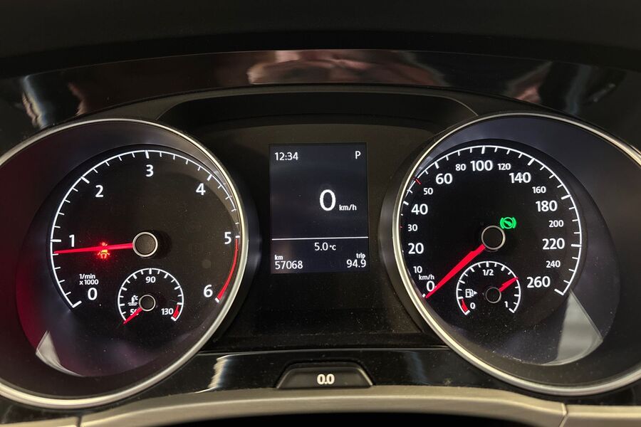 Volkswagen Touran vaihtoauto