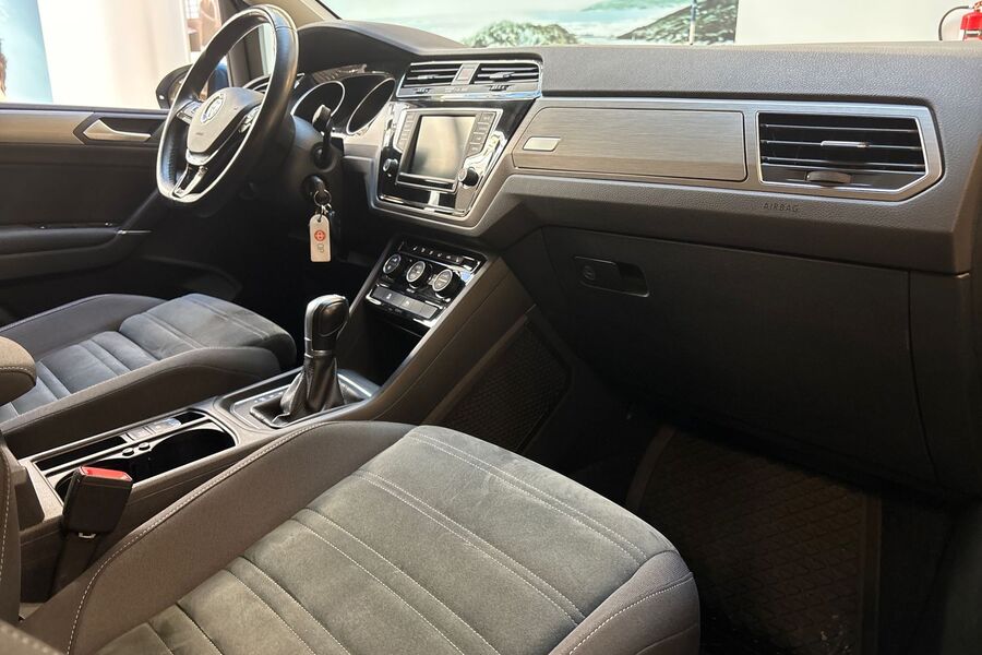 Volkswagen Touran vaihtoauto