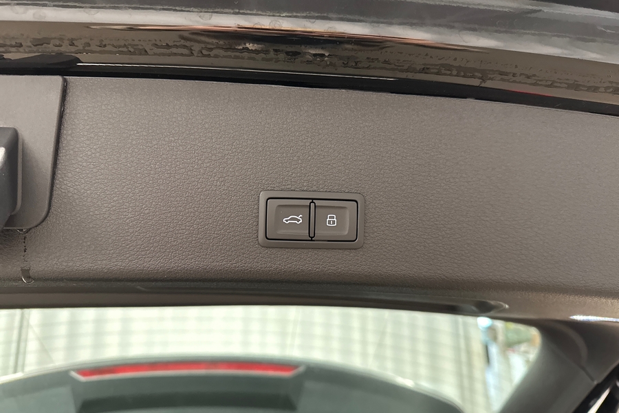 Audi Q8 e-tron vaihtoauto