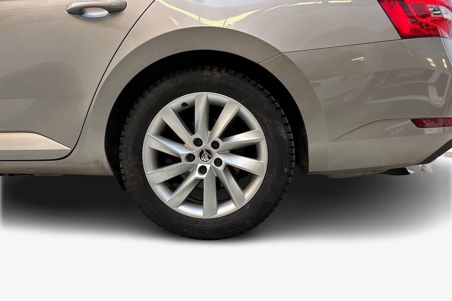 Skoda Superb vaihtoauto