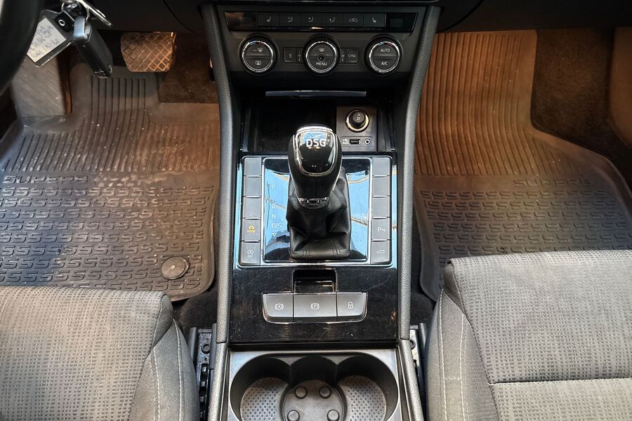 Skoda Superb vaihtoauto