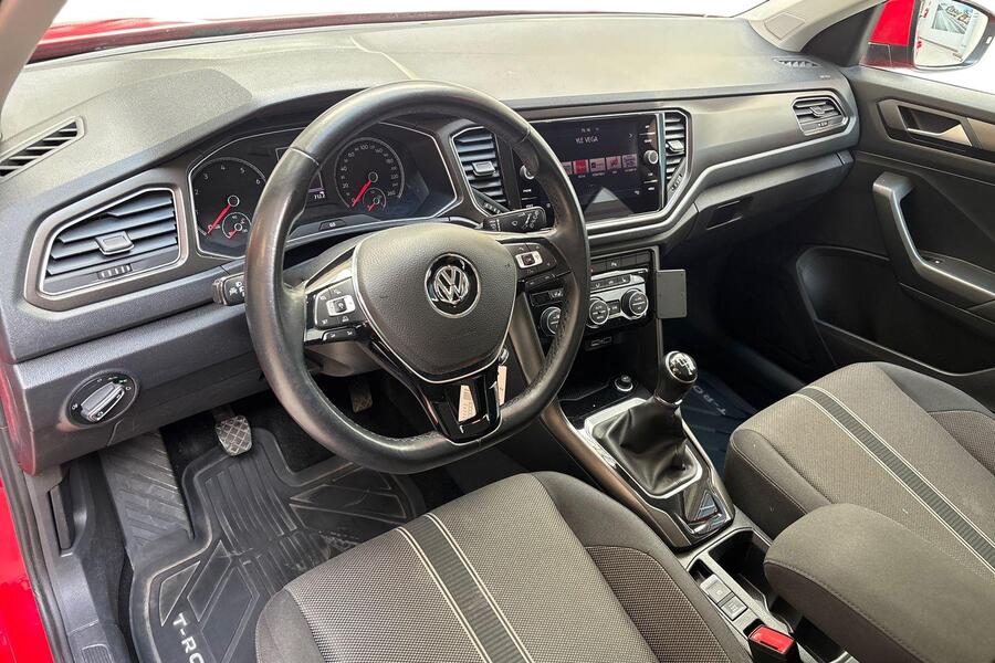 Volkswagen T-Roc vaihtoauto