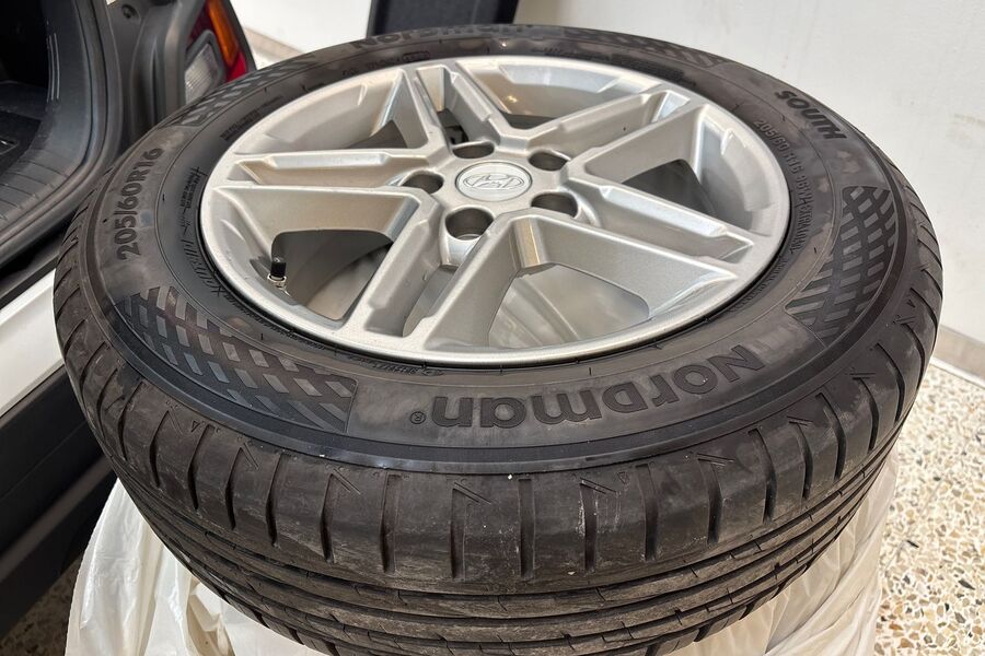 Hyundai Kona vaihtoauto