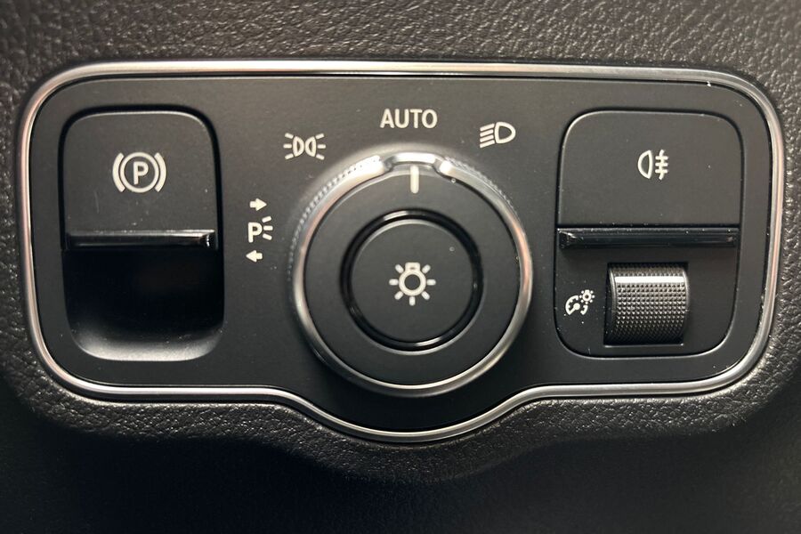 Mercedes-Benz EQB vaihtoauto