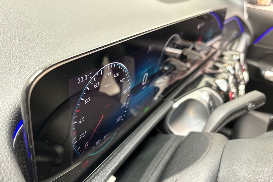 Mercedes-Benz EQB vaihtoauto