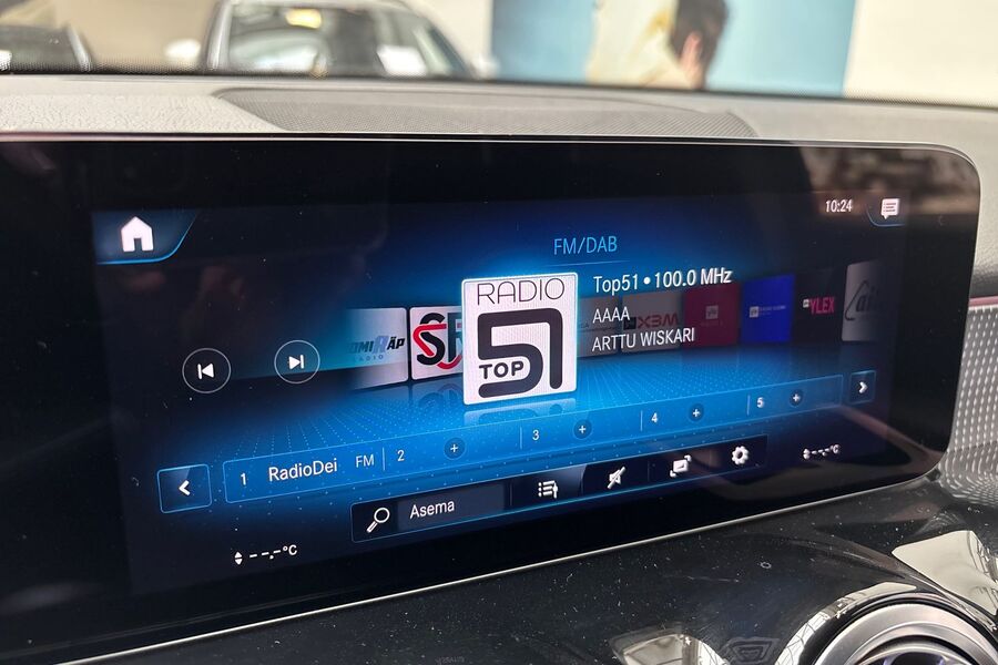 Mercedes-Benz EQB vaihtoauto