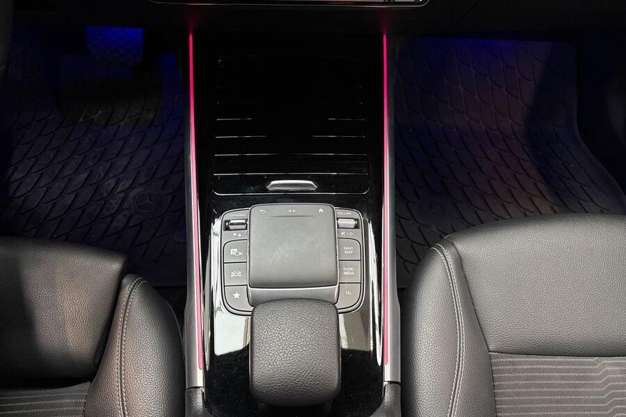 Mercedes-Benz EQB vaihtoauto