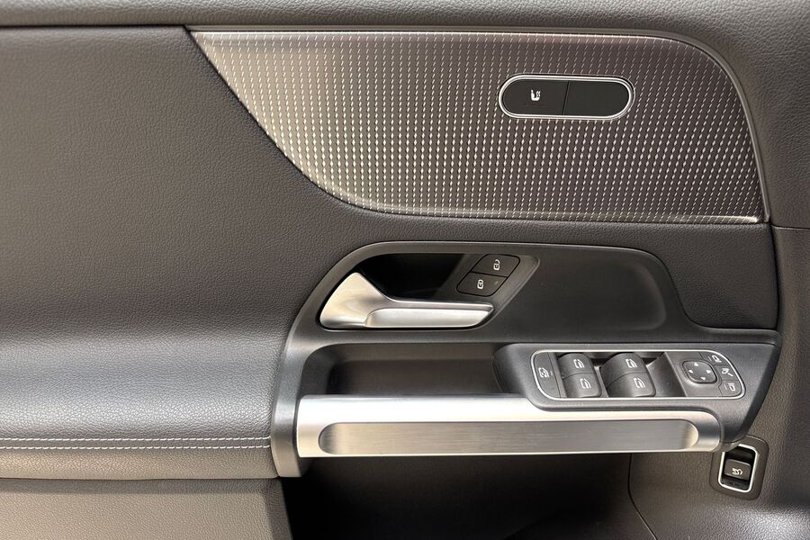 Mercedes-Benz EQB vaihtoauto