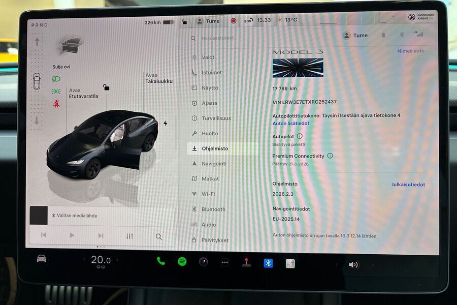 Tesla Model 3 vaihtoauto