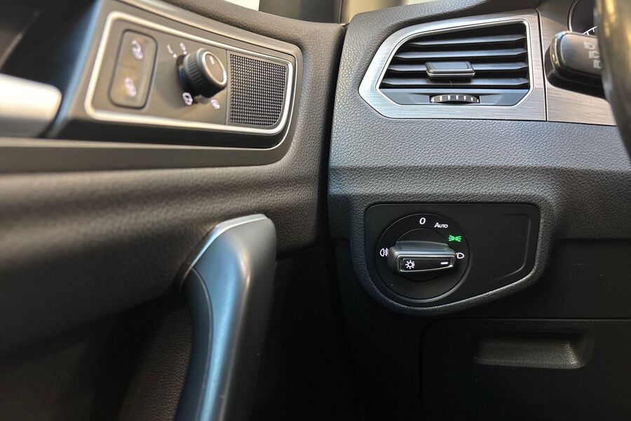 Volkswagen Golf Sportsvan vaihtoauto