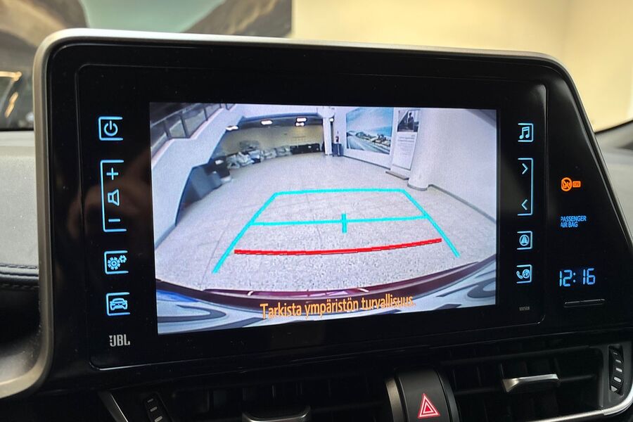 Toyota C-HR vaihtoauto