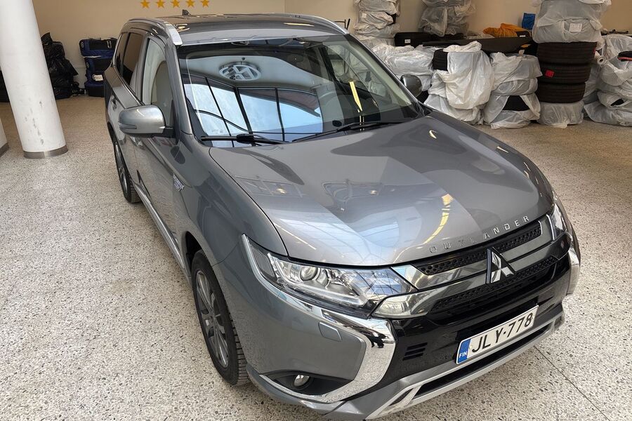 Mitsubishi Outlander PHEV vaihtoauto