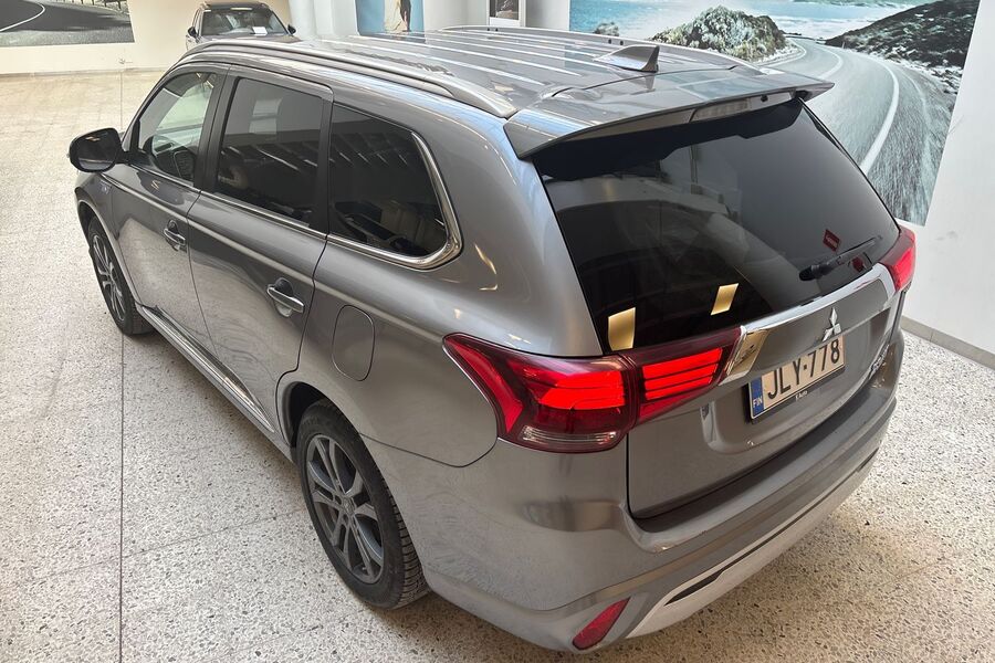 Mitsubishi Outlander PHEV vaihtoauto
