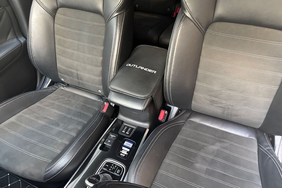 Mitsubishi Outlander PHEV vaihtoauto