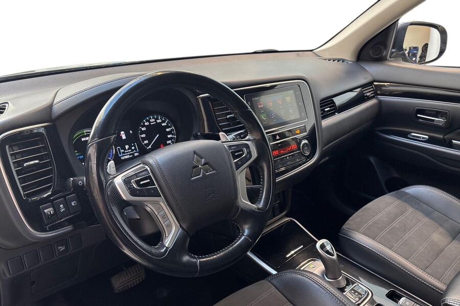 Mitsubishi Outlander PHEV vaihtoauto