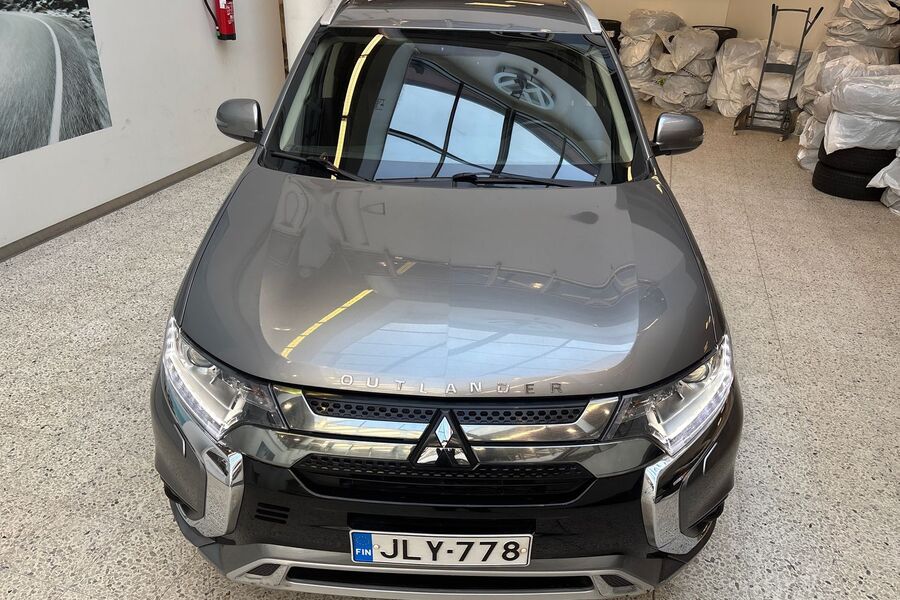 Mitsubishi Outlander PHEV vaihtoauto