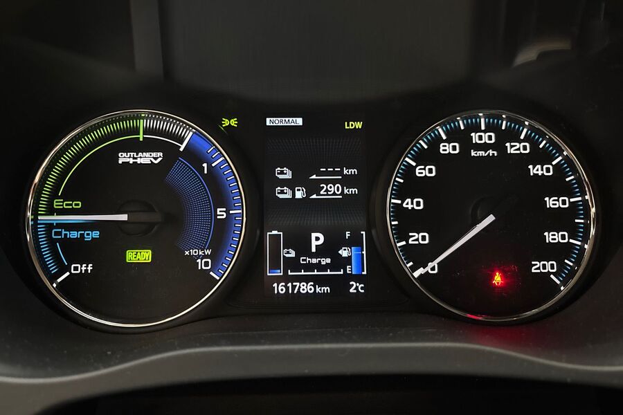 Mitsubishi Outlander PHEV vaihtoauto