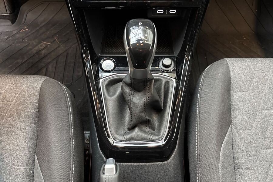 Volkswagen T-Cross vaihtoauto