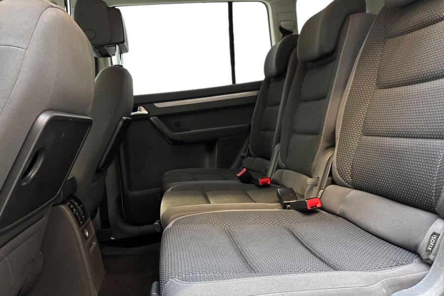 Volkswagen Touran vaihtoauto