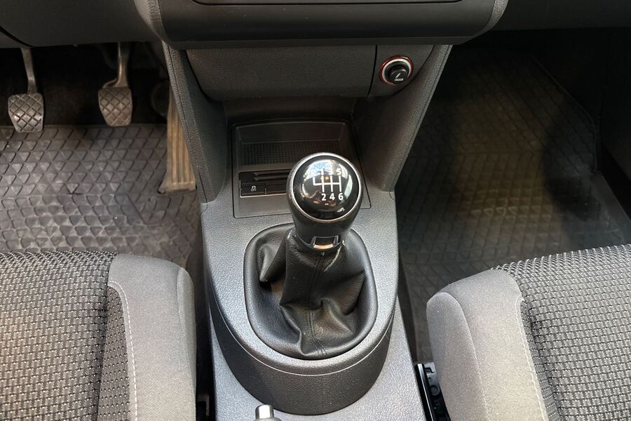 Volkswagen Touran vaihtoauto