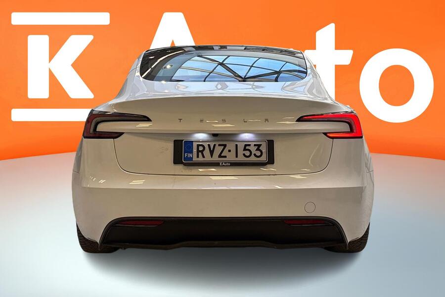 Tesla Model 3 vaihtoauto