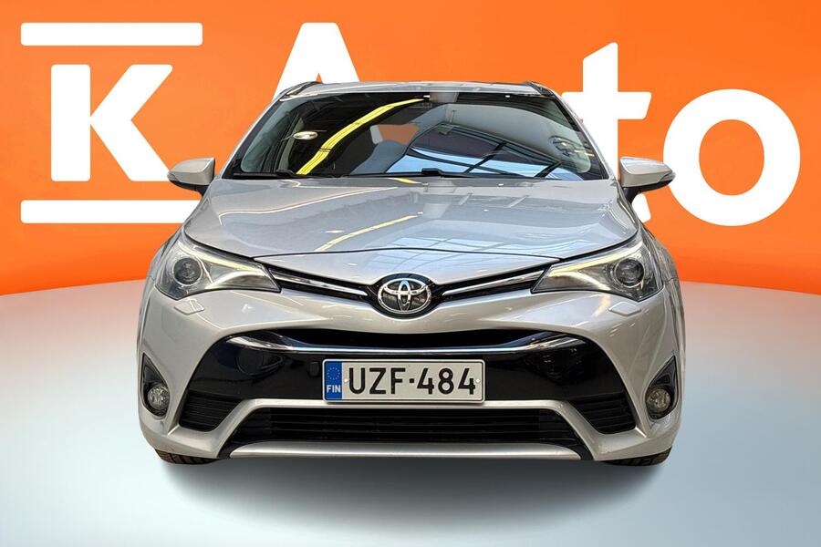 Toyota Avensis vaihtoauto