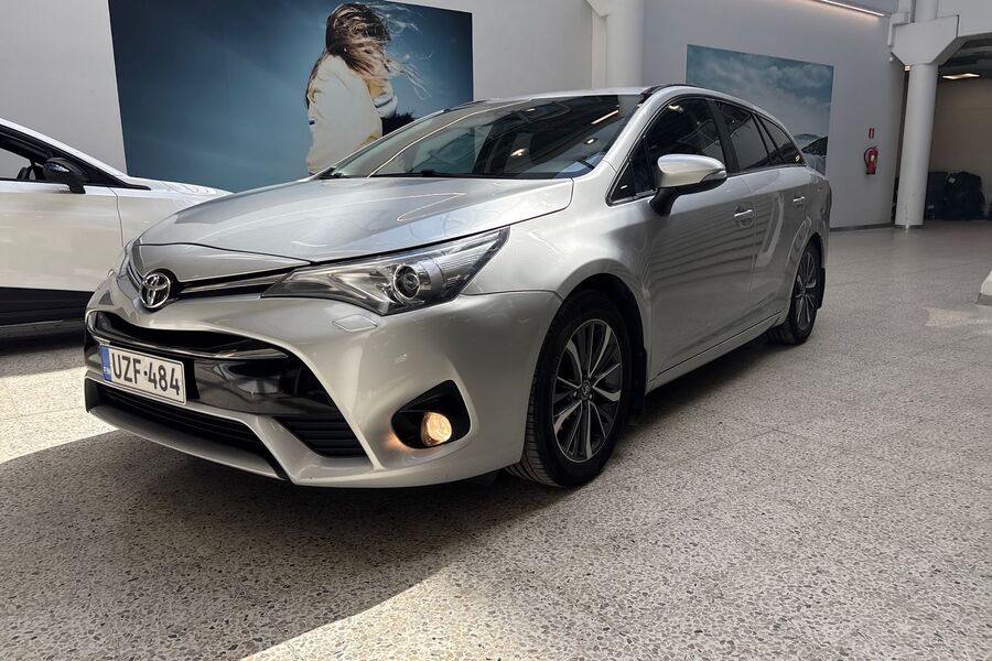 Toyota Avensis vaihtoauto