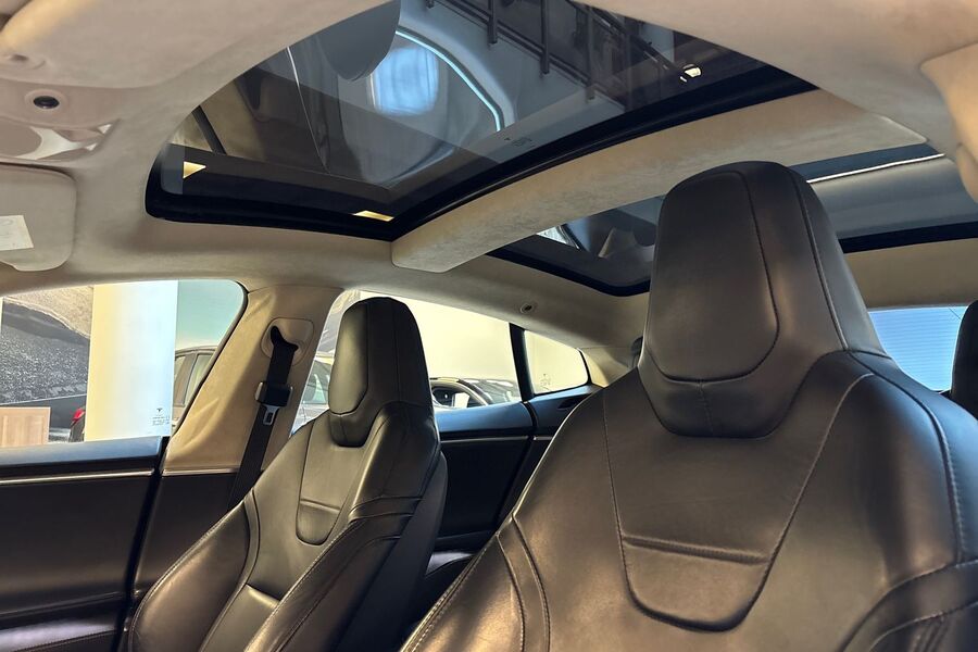 Tesla Model S vaihtoauto