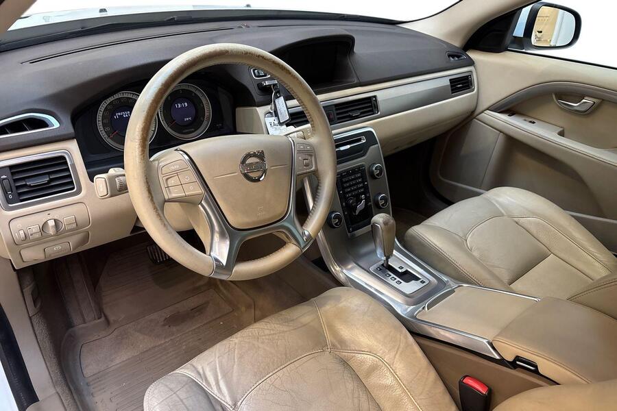 Volvo V70 vaihtoauto