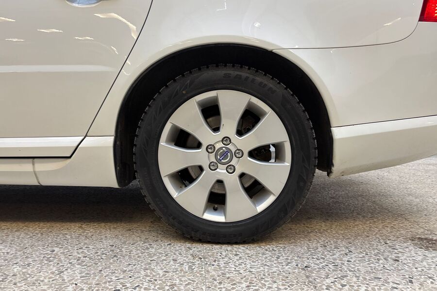 Volvo V70 vaihtoauto