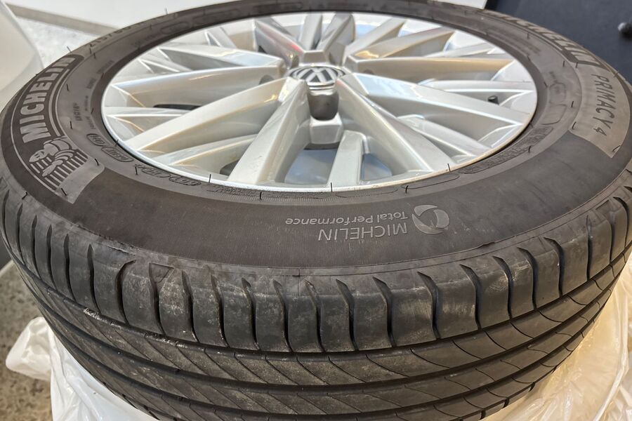 Volkswagen T-Roc vaihtoauto