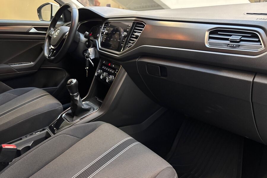 Volkswagen T-Roc vaihtoauto