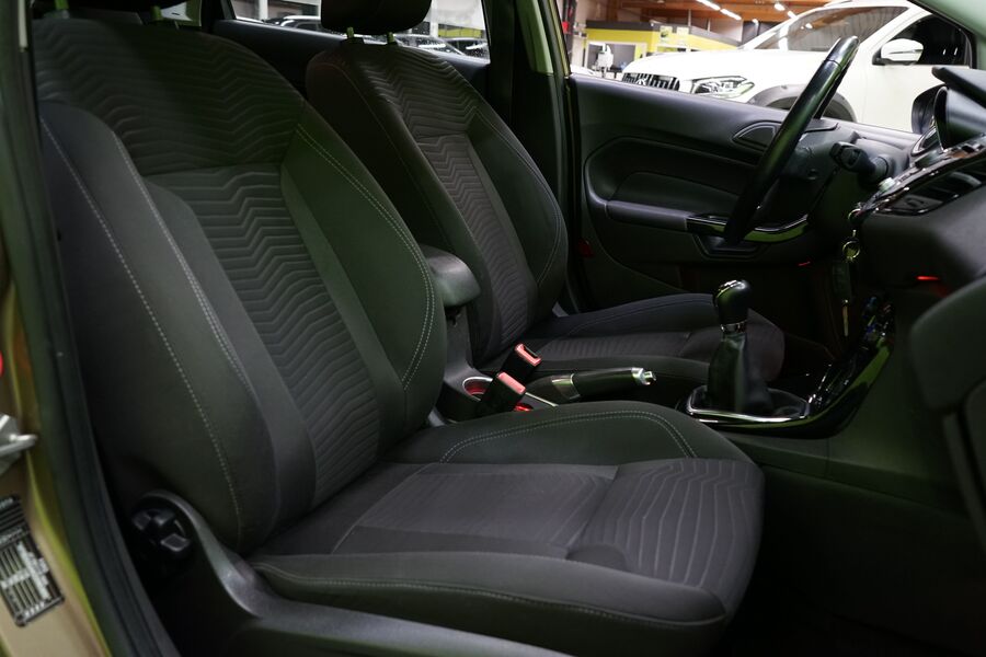 Ford Fiesta vaihtoauto