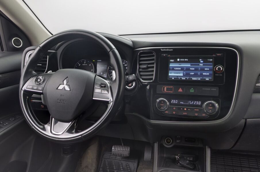 Mitsubishi Outlander vaihtoauto