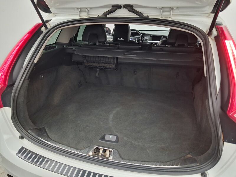 Volvo V60 Cross Country vaihtoauto