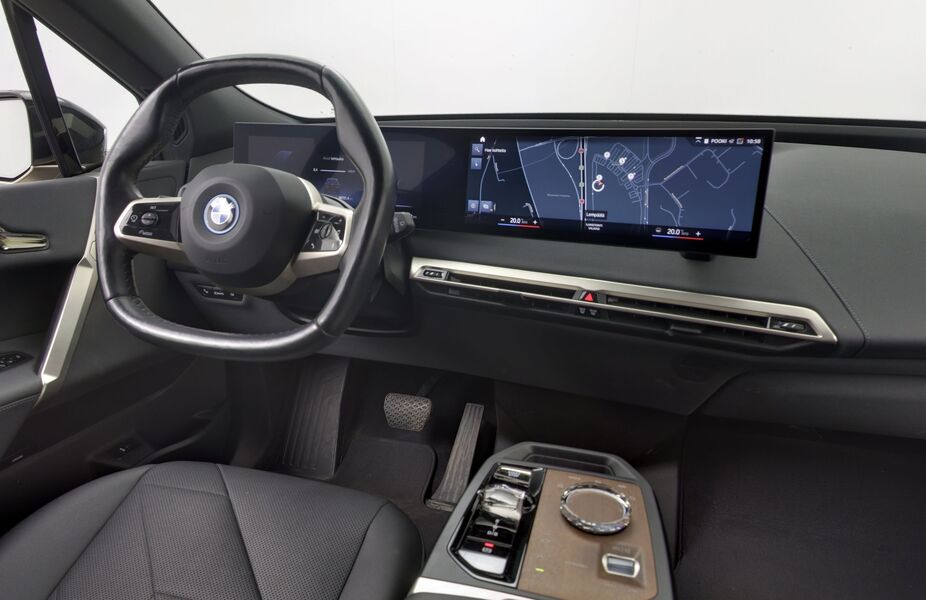 BMW iX vaihtoauto