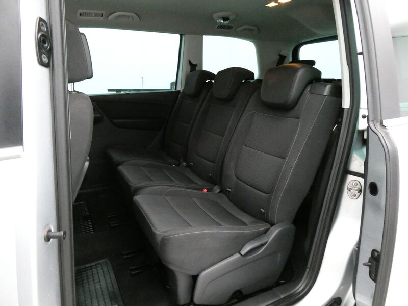 SEAT Alhambra vaihtoauto