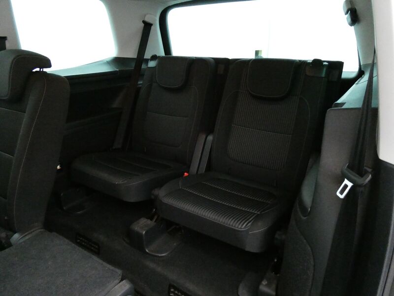 SEAT Alhambra vaihtoauto