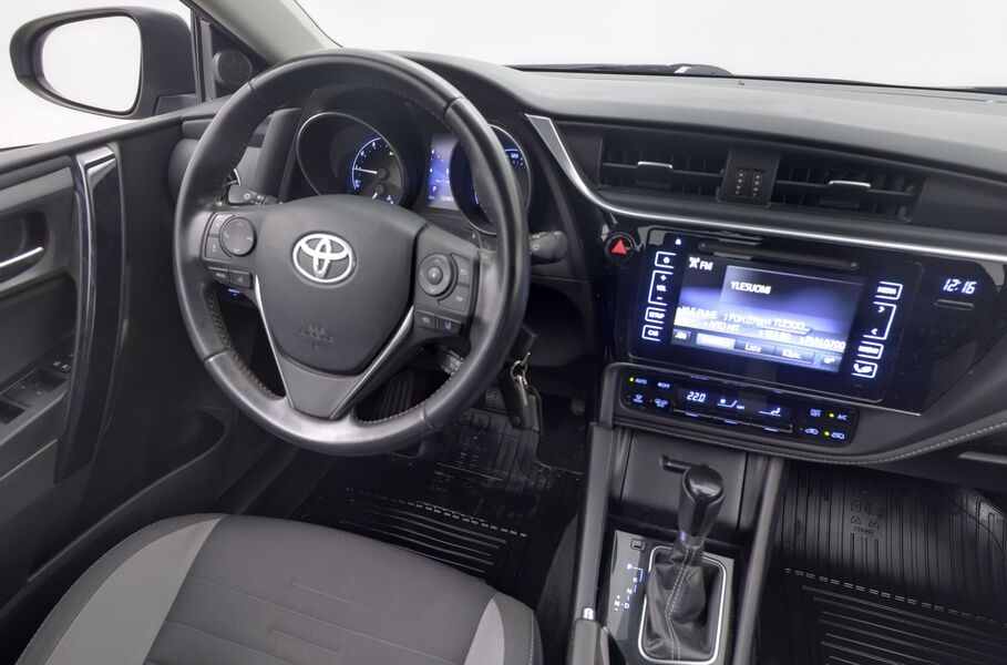 Toyota Auris vaihtoauto